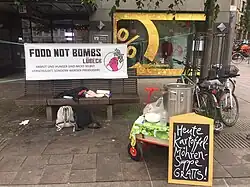 Food Not Bombs - Essensausgabe