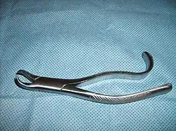 Zange für obere Molaren rechts, amerikanisches Modell