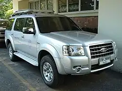 Ford Everest/Ford Endeavour II (2007–2012)