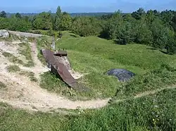 Überreste der explodierten Panzerkuppel von Fort Vaux