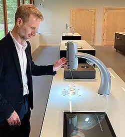 „Mitmach-Labor“ mit dem Ausstellungskurator Herwig Kenzler