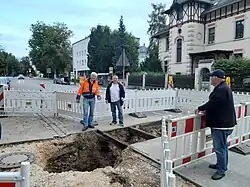 Begutachtung des Gleisrests in der Prüfeninger Straße im Oktober 2021