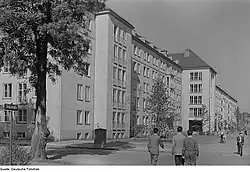 Straßenansicht des Südflügels