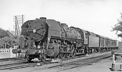 141 R mit Güterzug in Chenonceaux (1963)