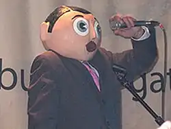 Sievey als Frank Sidebottom