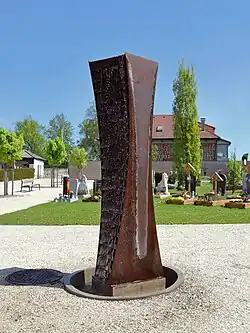 Brunnen von Maria Moser am Friedhof