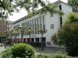 Studierendenhaus, Ostfassade