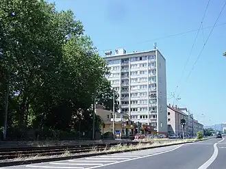 10stöckigen 38&nbsp;m hohes Wohnhochhaus