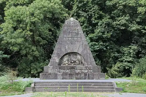 12. Denkmal für General Marceau in Koblenz-Lützel. Ursprünglich errichtet 1797 auf Anweisung von General Kléber. Seit 1818 ohne Grabsockel auf dem Franzosenfriedhof in Koblenz-Lützel.