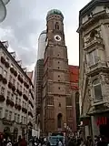 Blick von der Liebfrauenstraße auf die Frauenkirche