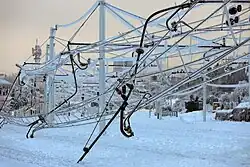 Durch Eisregen beschädigte Bahn-Fahrleitung (Unwetter im Februar 2014)