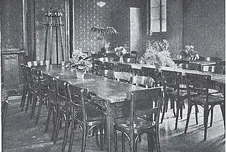 GBWG Freistatt, Freistattsaal im Haus Ecke Pestalozzistrasse-Mattenstrasse, 1932. Der Sall diente als Gemeinschaftsraum, nach der Vergrösserung der WBG in den 1940er Jahren als Kindergarten und wurde schliesslich eine Wohnung.