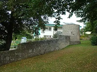 Schießhäusle und Mauerreste in den Seegärten