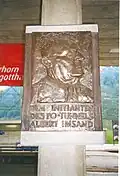 Gedenktafel für Albert Imsand,[12] Initiant des Tunnels, am Bahnhof in Oberwald