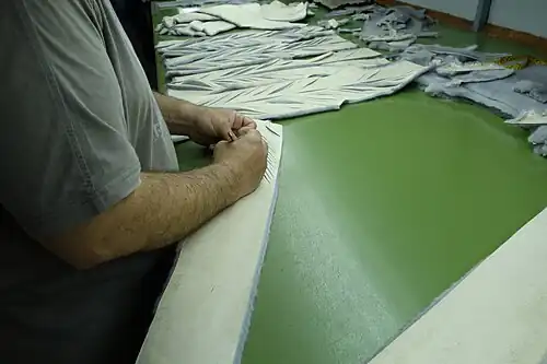 Schneiden von Auslass-Schnitten