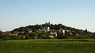 Blick auf den Annaberg mit Klosterkirche
