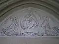 Relief über dem Eingangsportal