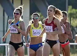 Lauren Johnson (Mitte) Rang acht in 4:10,01&nbsp;min