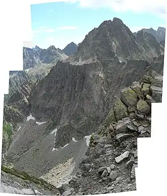 Der Gánok und die Galéria Ganku, vom westlich gelegenen Sattel Váha aus gesehen