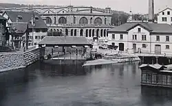 Das «Gedeckte Brüggli» von Süden, im Hintergrund der Hauptbahnhof 1893