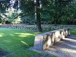 Internationale Kriegsgräber: Gedenkstätte verschiedener Nationen