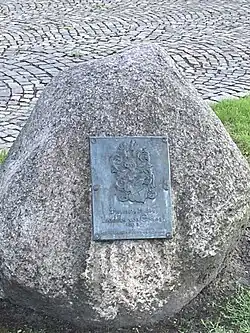 Gedenkstein mit dem Wappen derer von Graes