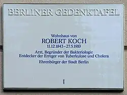 Berliner Gedenktafel am Kurfürstendamm 52 in Berlin-Charlottenburg