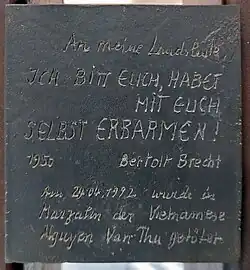 Gedenktafel am Torso