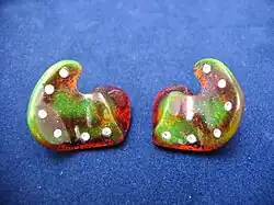 Gehörschutz-Schmuckotoplastik aus Acryl mit Straßsteinen