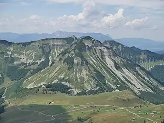Das Gennerhorn vom benachbarten Hohen Zinken aus gesehen