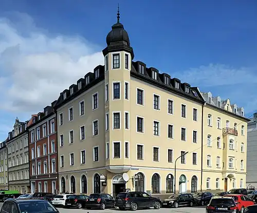 Georg-Hallmeier-Straße 8–10 u. Leipartstraße 21–23