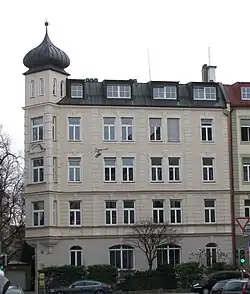 Nr. 19: Mietshaus Ecke Türkenstraße
