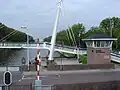 Gerrit-Krol-Brücke in Groningen (Straße und separat Fußgänger)