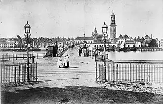 Ansicht der Stadt (Kampen) mit der IJsselbrücke.