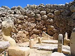 Apsis mit Resten der Altäre