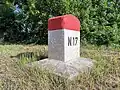 Kilometerstein an der N 17 in der Nähe von Gilsdorf