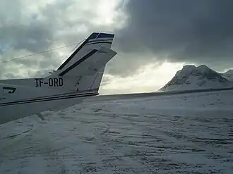 Am Flugplatz von Gjögur, Blick Richtung Kaldbakshorn