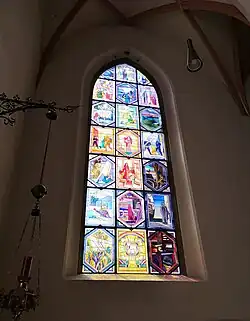 Glasfenster an der Südwand der Bozener Franziskanerkirche, nach 1945