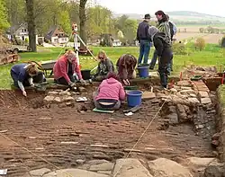 Untersuchung heller Bruchsteine, mögliches Material eines Glashüttenturms