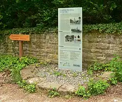 Glasstele des Vereins an der Glashütte Steinkrug[24]