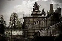 Altes Gewächshaus vor der Sanierung