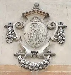 Initialen Karls und Margarethe von Richthofen an Frontwand