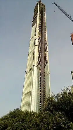 Der 597 Meter hohe und unvollendete Wolkenkratzer Goldin Finance 117 im chinesischen Tianjin