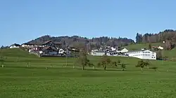 Grämigen, rechts Gebäude der Blockfabrik