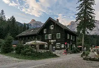 Almtaler Haus vom Weg Richtung Welser Hütte aus