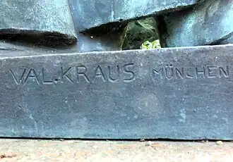 Signatur von Valentin Kraus am Grabmal Rave