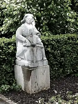 Grab auf dem Friedhof am Hörnli von Emil Knöll (1889–1972) Bildhauer und Hildi Knöll-Widmer (1894–1950)