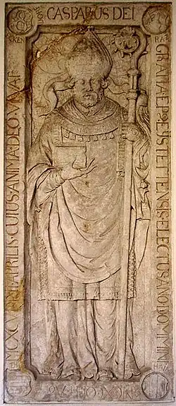 Grabplatte des Eichstätter Fürstbischofs Kaspar von Seckendorf im Kreuzgang des Eichstätter Domes