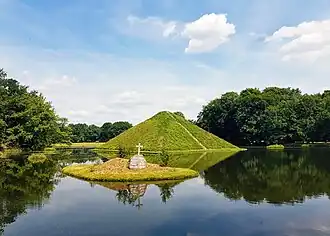Grabpyramide des Fürsten Hermann von Pückler-Muskau im Branitzer Park