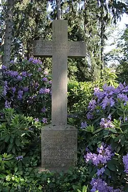 Grabstein von Hermann Blumenau